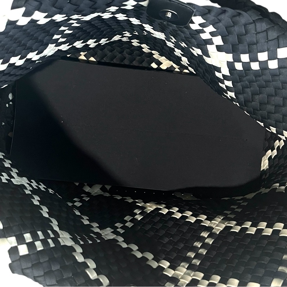 BCBG Woven Tote - Picture 6 of 7